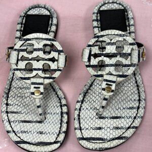 Tory Burch-Women-51138220-Snake Print White/Black leather Sandals.Sz-5.5M.Brazil